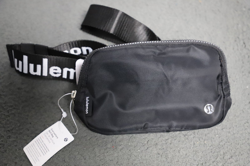 Lululemon Everywhere Belt Bag Black NWT – Crossbody Waist Pack & Fanny Bag
